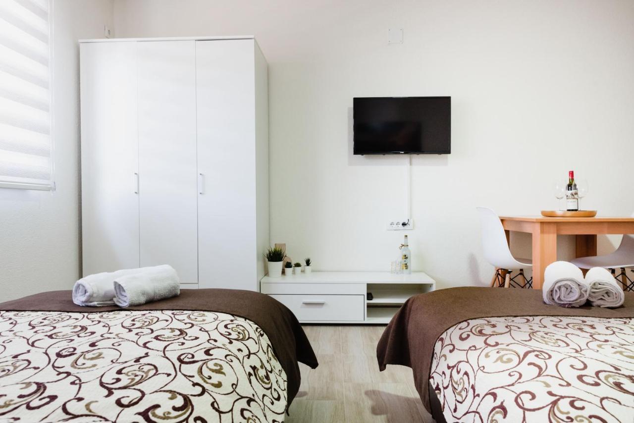 Apartmani Centar Lux New Zrenjanin Exterior foto